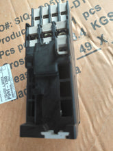 Load image into Gallery viewer, Moeller DIL0AM-G Electrical Contactor with Auxiliary Contact Block